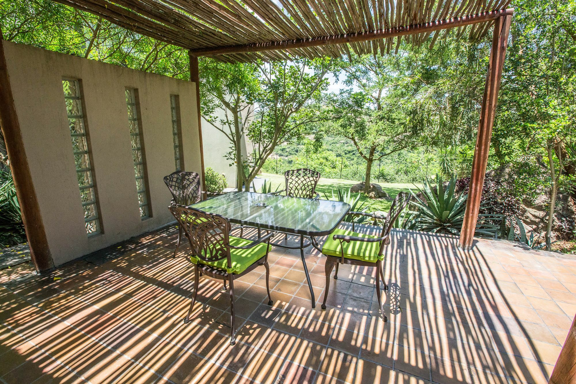 La Roca Guest House Mbombela Eksteriør bilde