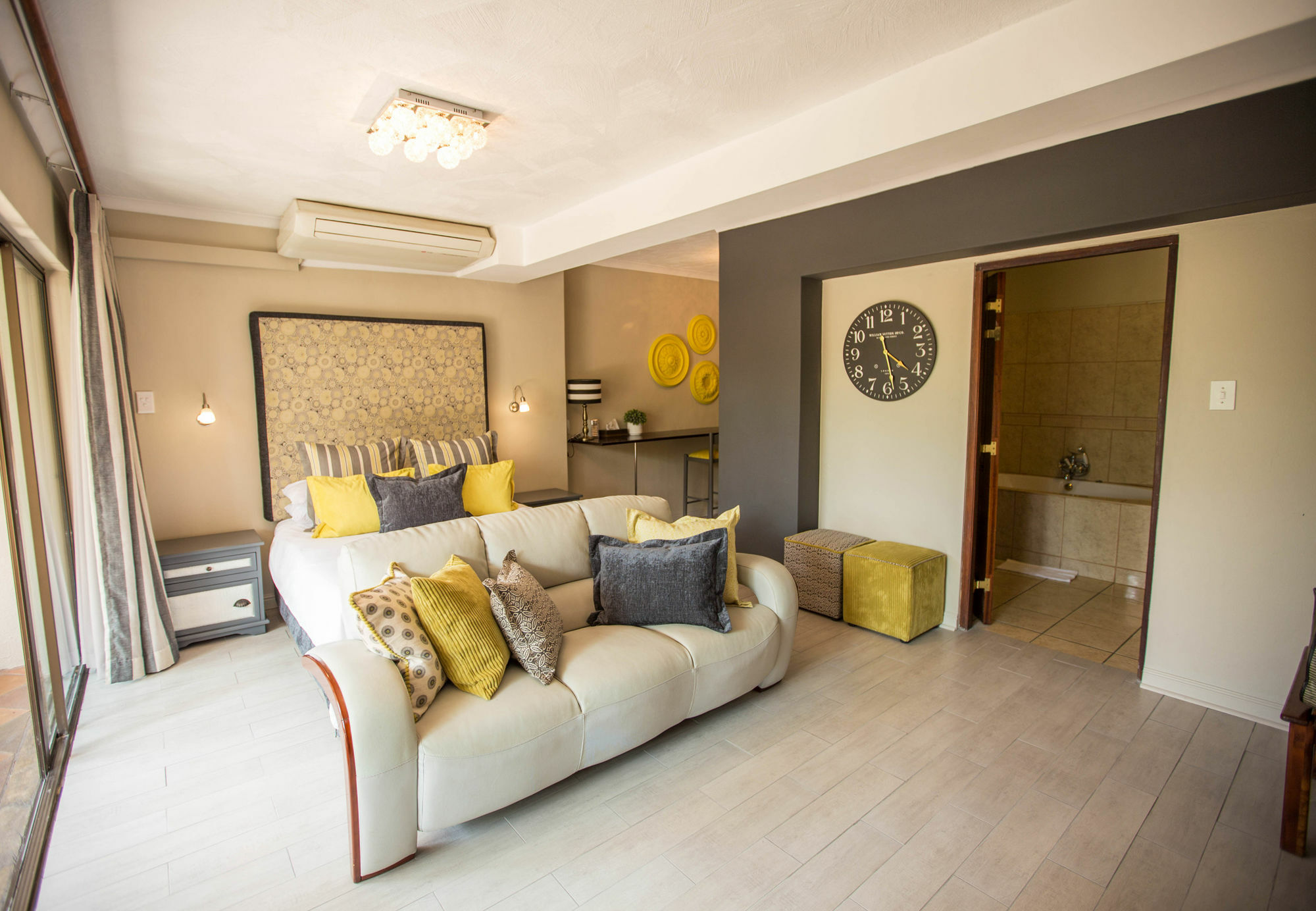 La Roca Guest House Mbombela Eksteriør bilde